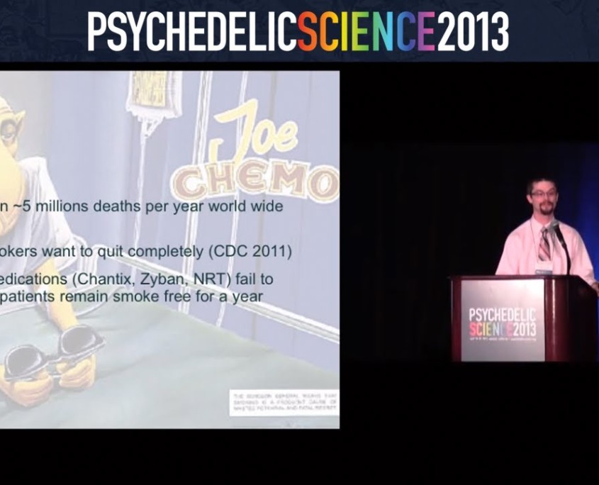 Matthew em apresentação no PsychedelicScience2013